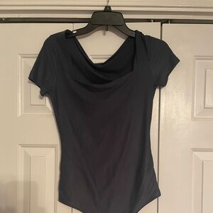 Short- sleeve cotton blend seamless fabric squareneck bodysuit. Medium Tall